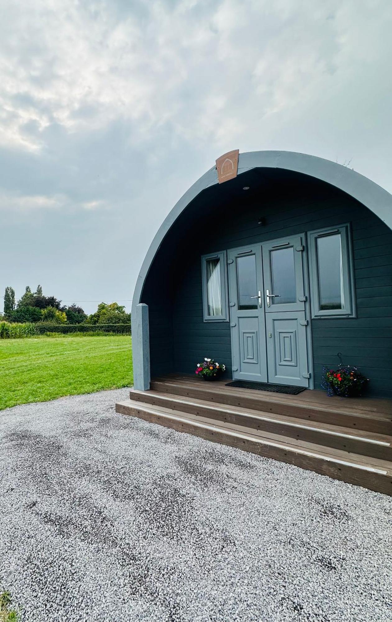 Welly Boot Pod Hotel Shenstone Buitenkant foto