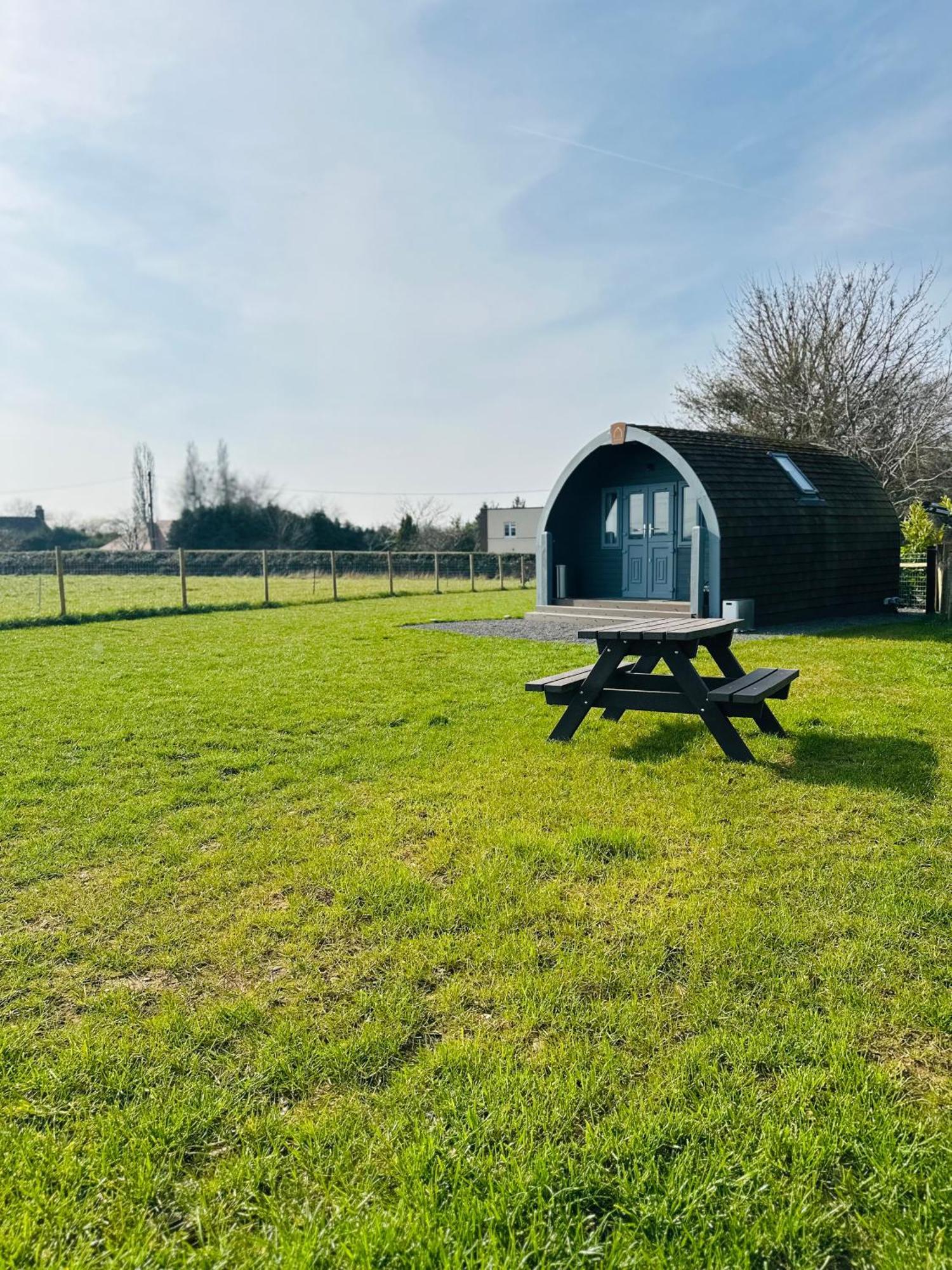 Welly Boot Pod Hotel Shenstone Buitenkant foto